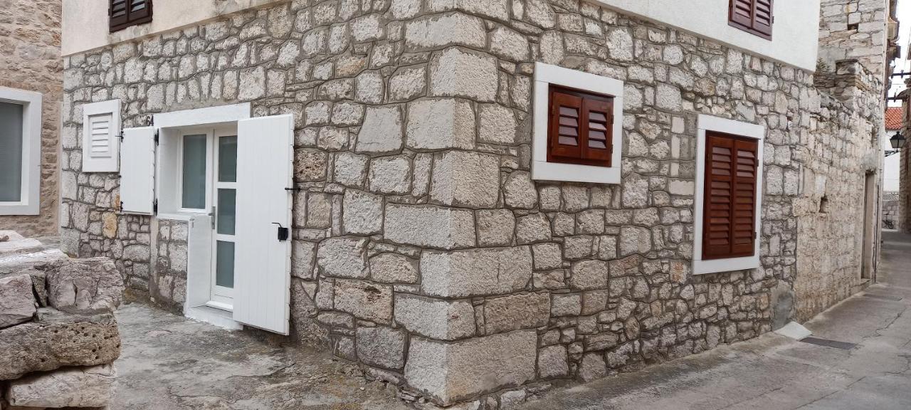 Studio Apartman Kata Prvic Sepurine Exterior foto